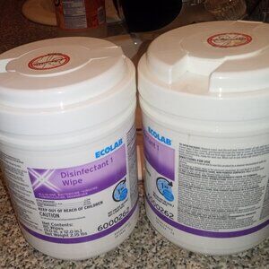 ECOLAB DISINFECTANT 1 WIPES. BEST MEDICAL SURGICAL GRADE. OVER HALF OFF